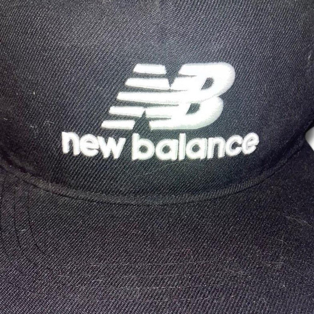 New Balance Black Cap